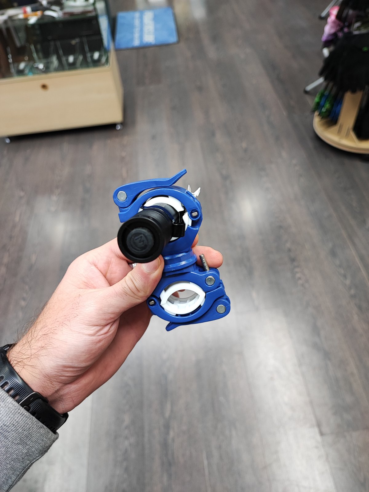 Cycling mounts Cyansky