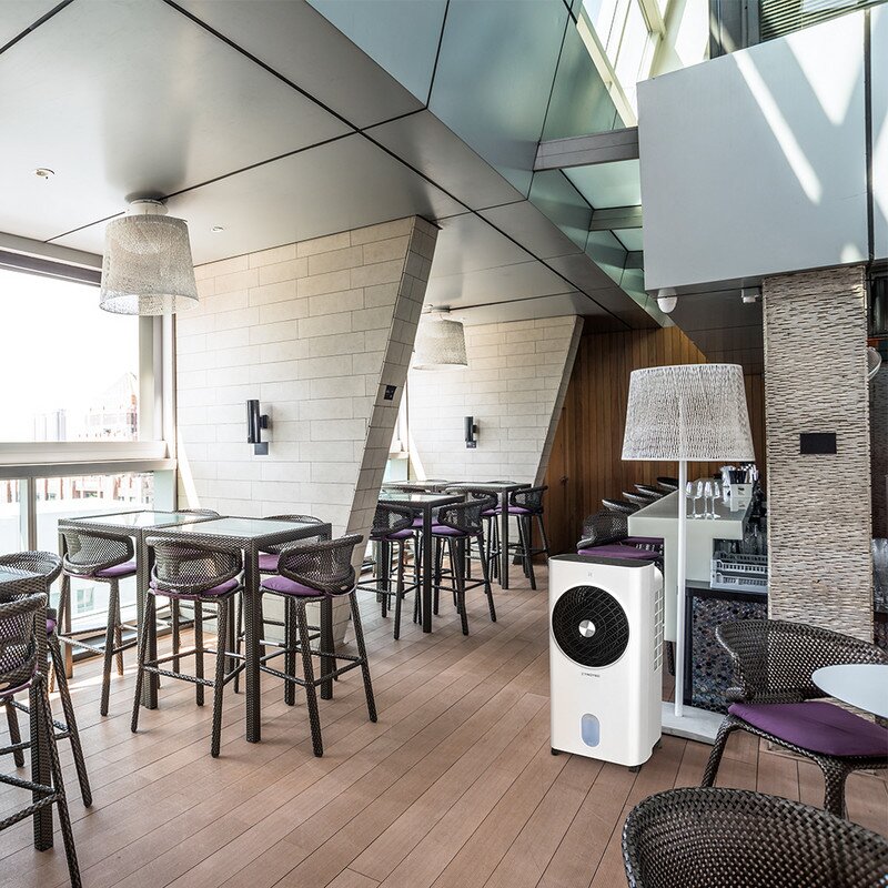 PAE 31 - în restaurant
