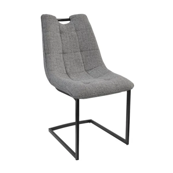 Стул Confort Grey Создайте уют и стиль на вашей кухне с серым стулом Confort Grey. Этот удобный стул из фанеры и полиуретановой пены обит мягкой тканью, а металлические ножки защищают пол от повреждений. Доступен в разных цветах и материалах.