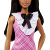Кукла Barbie «Модница брюнетка в клетчатом платье» Кукла Barbie «Модница брюнетка в клетчатом платье»