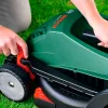 Mașină de tuns iarbă Bosch UniversalRotak 37 (06008A6500) Mașină de tuns iarbă Bosch UniversalRotak 37 (06008A6500)