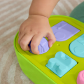 Jucărie educativă „De-a v-ați ascunselea cu animalele” de la Fisher Price