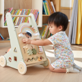 Premergător din lemn cu panou educativ Premergător din lemn cu panou educativ