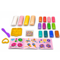 Set de aluat pentru modelare Play Dough „Inimioară”, 16 culori a câte 15 g. Set de aluat pentru modelare Play Dough „Inimioară”, 16 culori a câte 15 g.