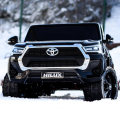 Mașinuță electrică Toyota Hilux, acumulator 12V/14Ah, 4 motoare de 45W, roți EVA, scaun din piele Mașinuță electrică Toyota Hilux, acumulator 12V/14Ah, 4 motoare de 45W, roți EVA, scaun din piele