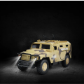 1:16 Vehicul blindat militar cu inerție (lumini /sunete / ușile se deschid)