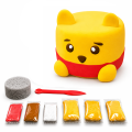 Set de plastilină aerată Air Clay „Squishy: Winnie the Pooh”, 6 buc. a câte 5 g. Set de plastilină aerată Air Clay „Squishy: Winnie the Pooh”, 6 buc. a câte 5 g.