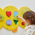 Panou educativ de perete din lemn „Omida”, 10 activități