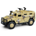 1:16 Vehicul blindat militar cu inerție (lumini /sunete / ușile se deschid)