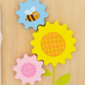 Panou educativ din lemn „Căsuță”, 11 elemente interactive Panou educativ din lemn „Căsuță”, 11 elemente interactive