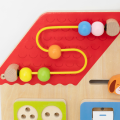 Panou educativ din lemn „Căsuță”, 11 elemente interactive Panou educativ din lemn „Căsuță”, 11 elemente interactive