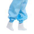 Păpușa Barbie cu 4 ținute, accesorii și păr cu schimbare de culoare Păpușa Barbie cu 4 ținute, accesorii și păr cu schimbare de culoare