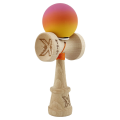 «Kendama Super Sticky X Original», Металлический Подшипник, веревка 62/65 см, King size 7.5 x 6 x 18 см, розово-оранжево-желтый градиент «Kendama Super Sticky X Original», Металлический Подшипник, веревка 62/65 см, King size 7.5 x 6 x 18 см, розово-оранжево-желтый градиент
