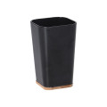 Păhar pentru periuțe de dinți pătrat Bathroom 11cm, bază din bambus, negru, plastic