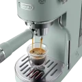 Cafetiera manuala DeLonghi EC890GR, 1450W, Verde Cafetiera manuala DeLonghi EC890GR, 1450W, Verde