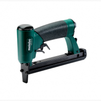 DKG 80/16 Pistol pneumatic de batut capse METABO 601564500 DKG 80/16 Pistol pneumatic de batut capse METABO 601564500