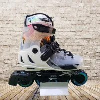 Patine cu role MICRO SKATES INFINITE LE WHITE (29-32) Patine cu role MICRO SKATES INFINITE LE WHITE (29-32)