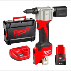 Аккумуляторный заклепочник M12 BPRT-201X MILWAUKEE 4933464405
12 В/2,0 Ач/1 аккумулятор в комплекте