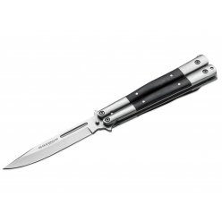 Boker Magnum Balisong Wood BO‑06EX400, классический фолдинг‑балисонг с клинком из нержавеющей стали 440A (~103 мм, толщина 2,7 мм), ручки из Pakkawood, общий размер ~225 мм, вес ~132 г, магнитная защёлка‑пин, чёрный satin‑финиш с деревянными накладками 