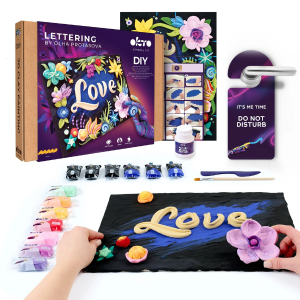 Tablou 3D cu plastilină aerată Air Clay 30×40 сm – LOVE Tablou 3D cu plastilină aerată Air Clay 30×40 сm – LOVE