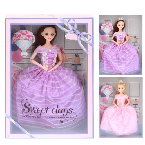 Păpușă SWEET DAYS 30cm. Păpușă SWEET DAYS 30cm.