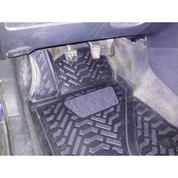 Резиновые коврики Aileron для Toyota Corolla (2003-2007) (61903) Резиновые коврики Aileron для Toyota Corolla (2003-2007) (61903)