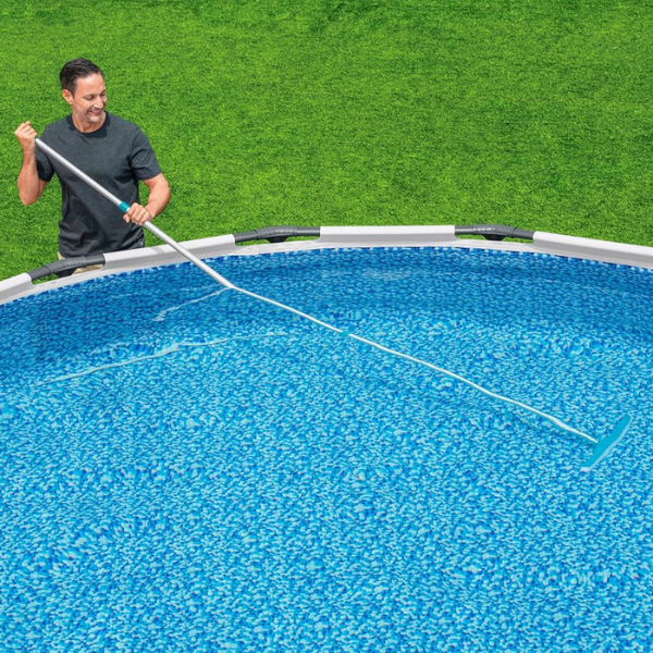 Bestway Perie pentru pentru curățarea pereților și fundului piscinei Bestway Perie pentru pentru curățarea pereților și fundului piscinei
