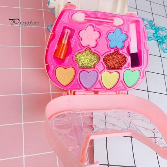 Set de produse cosmetice în gentuță Set de produse cosmetice în gentuță