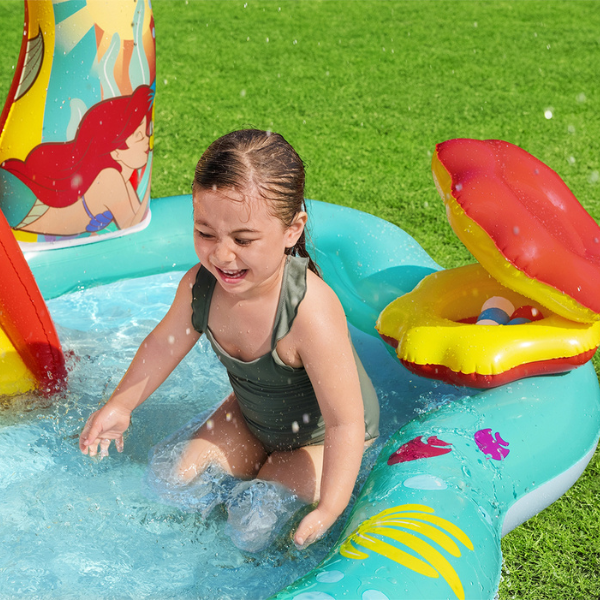 Bestway Centrul de joc gonflabil „Disney Sirena”, 221x193x140 cm, 2+ Bestway Centrul de joc gonflabil „Disney Sirena”, 221x193x140 cm, 2+