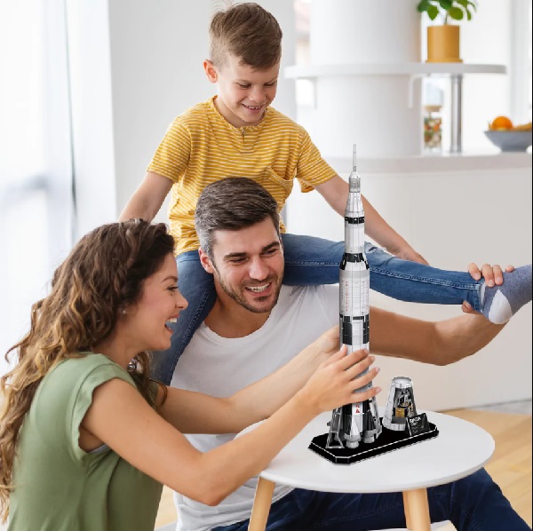 3D puzzle Racheta Apollo „Saturn V”, 136 elemente 3D puzzle Racheta Apollo „Saturn V”, 136 elemente