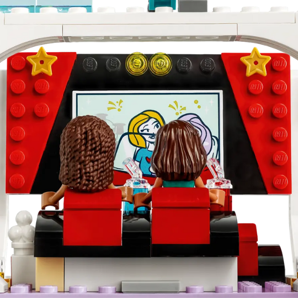 LEGO Friends «Премьера в кинотеатре Хартлейк-Сити», 451 элем. LEGO Friends «Премьера в кинотеатре Хартлейк-Сити», 451 элем.