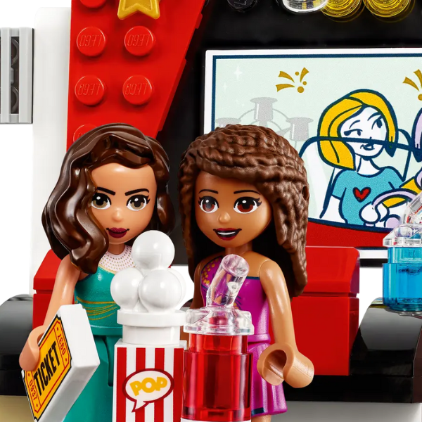 LEGO Friends «Премьера в кинотеатре Хартлейк-Сити», 451 элем. LEGO Friends «Премьера в кинотеатре Хартлейк-Сити», 451 элем.