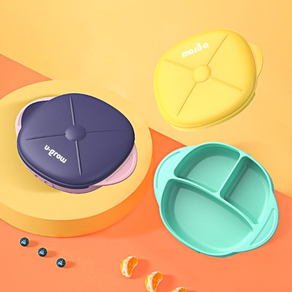 Farfurie compartimentata din silicon U-Grow cu ventuza si capac, mov-roz Farfurie compartimentata din silicon U-Grow cu ventuza si capac, mov-roz