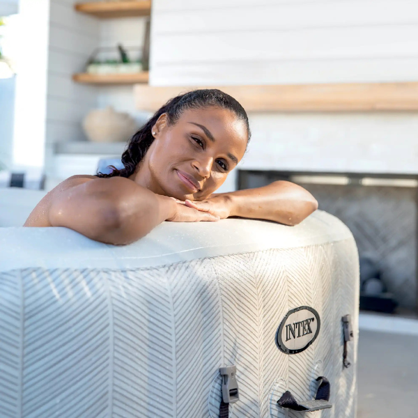 INTEX Jacuzzi SPA gonflabil “Chevron Deluxe Square Bubble” 173×71,795L, 4 persoane INTEX Jacuzzi SPA gonflabil “Chevron Deluxe Square Bubble” 173×71,795L, 4 persoane