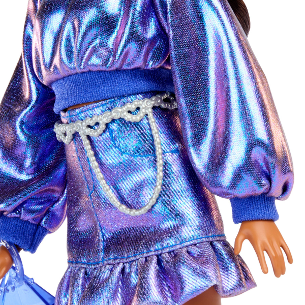 Кукла Barbie «Модница в глянцевом фиолетовом платье» Кукла Barbie «Модница в глянцевом фиолетовом платье»