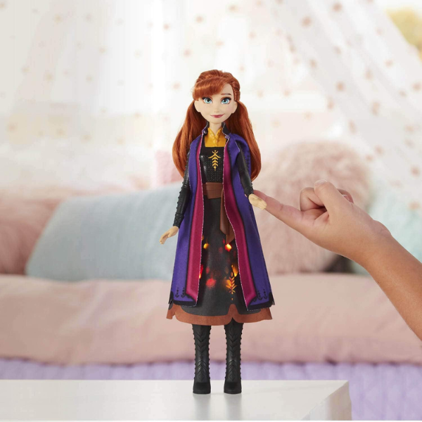 Disney Frozen Anna „Miracolul de toamnă”,cu rochie luminoasă Disney Frozen Anna „Miracolul de toamnă”,cu rochie luminoasă