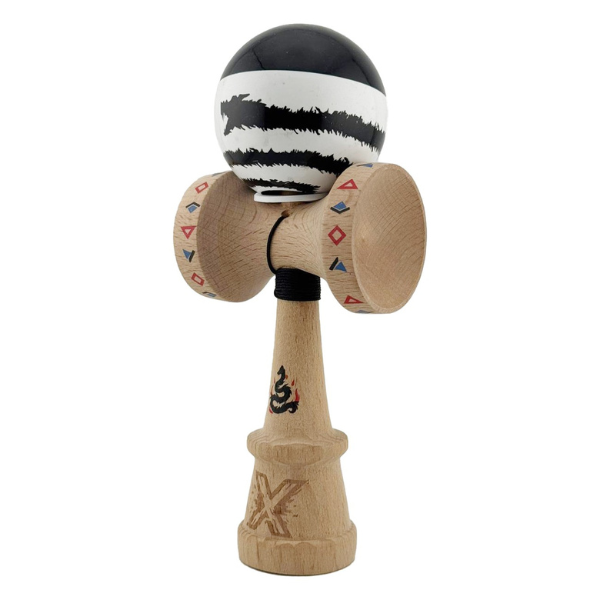 «Kendama Super Sticky X Original», rulment metalic, ața 62/65 cm, King size 7.5 x 6 x 18 cm, „Dragon” «Kendama Super Sticky X Original», rulment metalic, ața 62/65 cm, King size 7.5 x 6 x 18 cm, „Dragon”