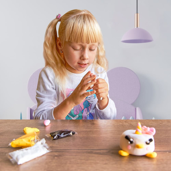 Set de plastilină aerată Air Clay „Squishy: Unicorn”, 6 buc. a câte 5 g. Set de plastilină aerată Air Clay „Squishy: Unicorn”, 6 buc. a câte 5 g.