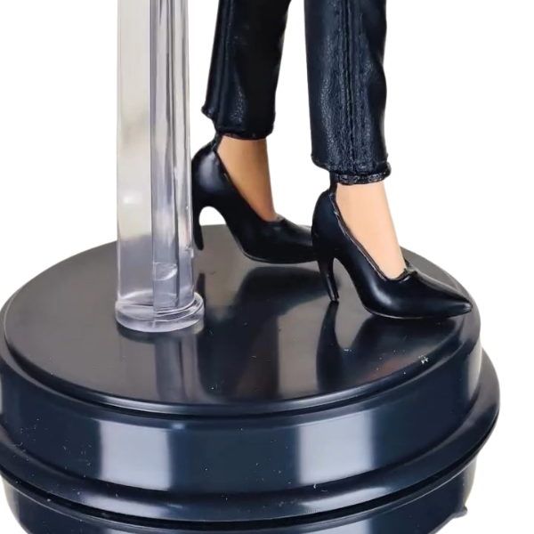 Păpușă de colecție Barbie Signature „Miley Cyrus” Păpușă de colecție Barbie Signature „Miley Cyrus”