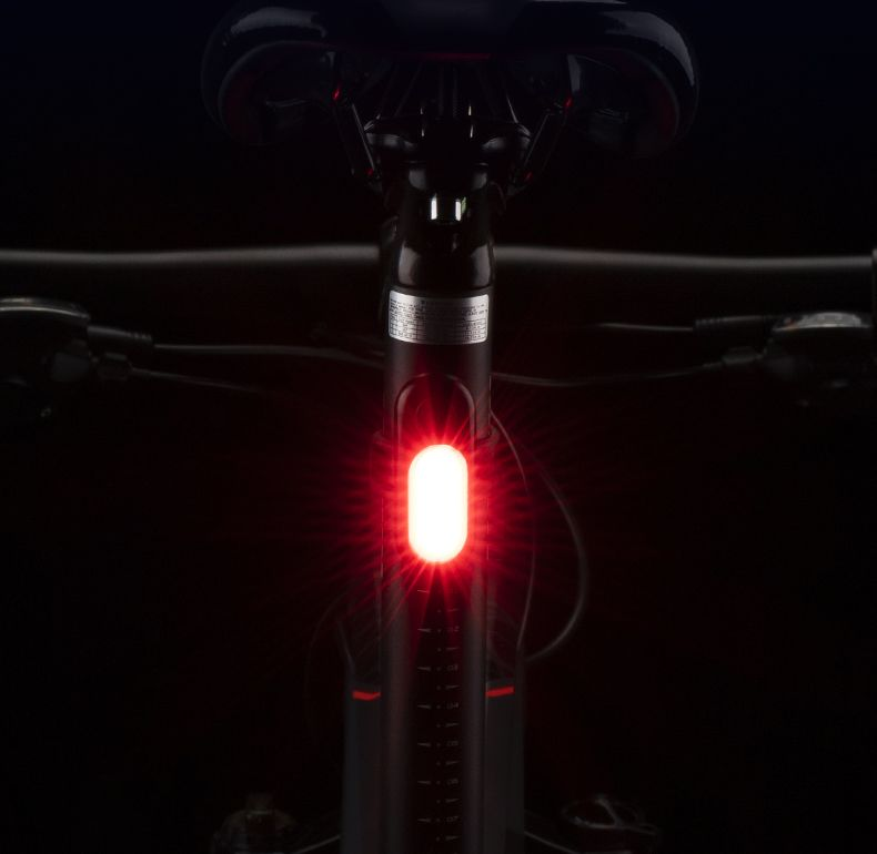 Lanterna spate pentru bicicleta ROCKBROS mini, rosu/alb - PT-6005 Lanterna spate pentru bicicleta ROCKBROS mini, rosu/alb - PT-6005
