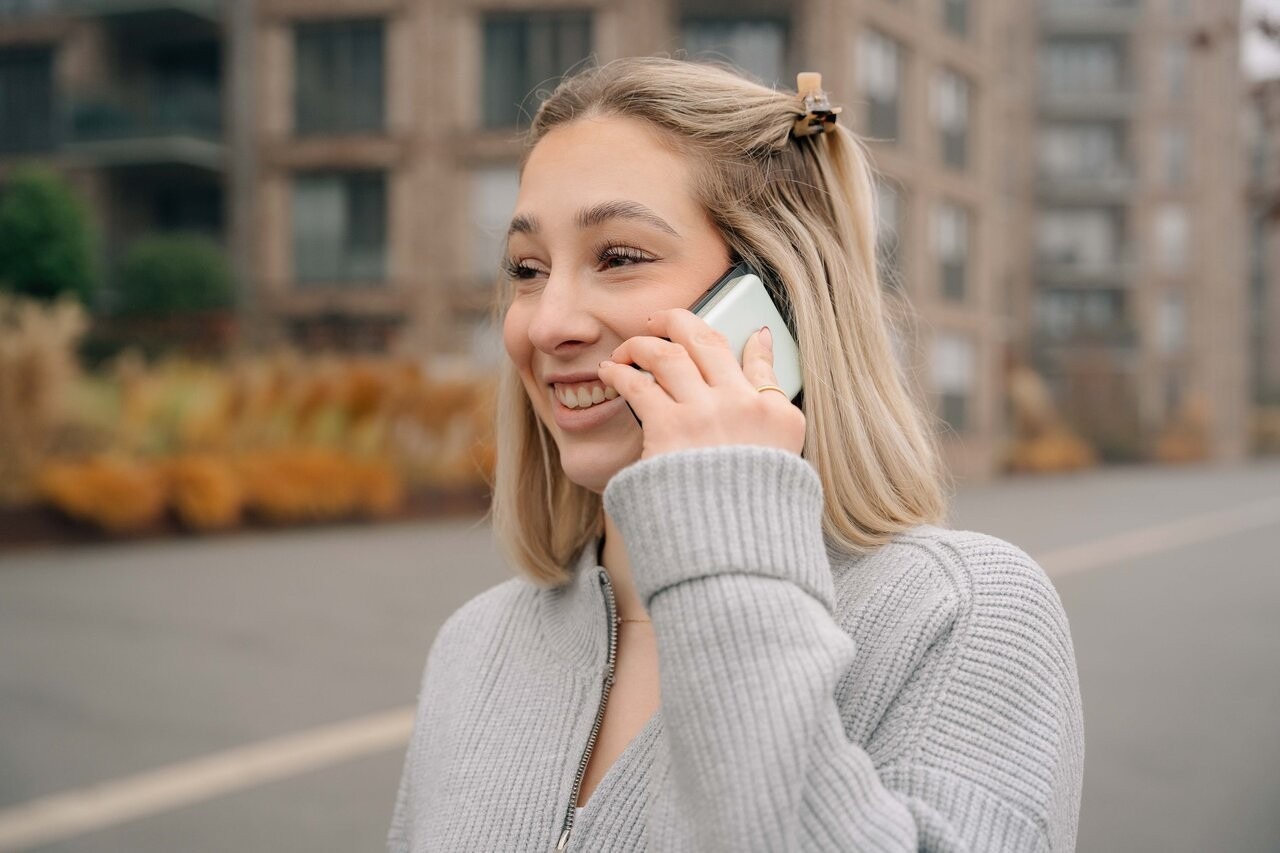 Магнитный беспроводной пауэрбанк Verbatim Charge'n'Go Essentials / 20000 mAh / Green Магнитный беспроводной пауэрбанк Verbatim Charge'n'Go Essentials / 20000 mAh / Green
