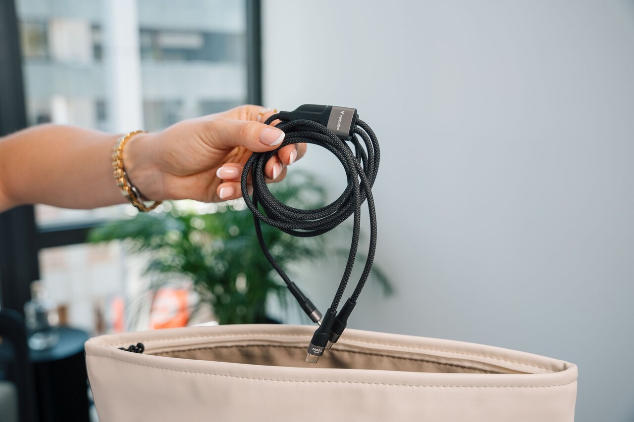 Кабель USB-C to Dual USB-C Verbatim Sync & Charge 100W / 1.5 m Кабель USB-C to Dual USB-C Verbatim Sync & Charge 100W / 1.5 m
