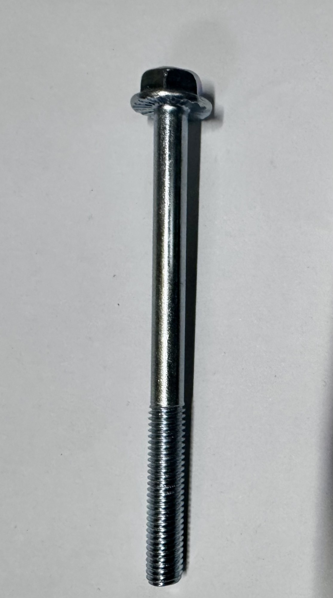 Болт головки цилиндра компрессора 24/50 L 8x105