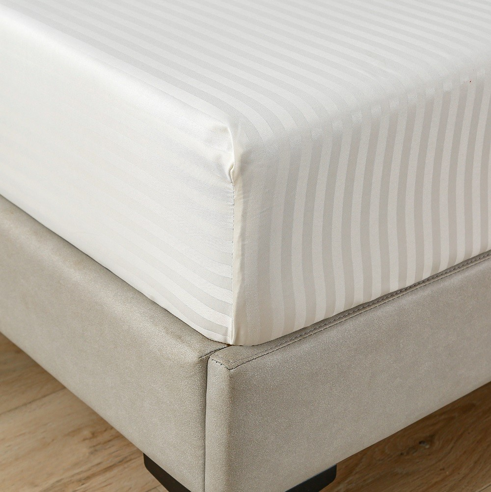 Set de lenjerie pentru pat Relaxe Home Stripe Dreams 200 x 220 cm Cream Set de lenjerie pentru pat Relaxe Home Stripe Dreams 200 x 220 cm Cream