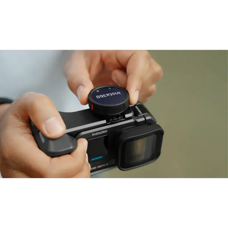 Microfon portabil pentru înregistrare vocală Insta360 Mic Pro (2 TX + 1 RX), Fără fir, Negru Microfon portabil pentru înregistrare vocală Insta360 Mic Pro (2 TX + 1 RX), Fără fir, Negru