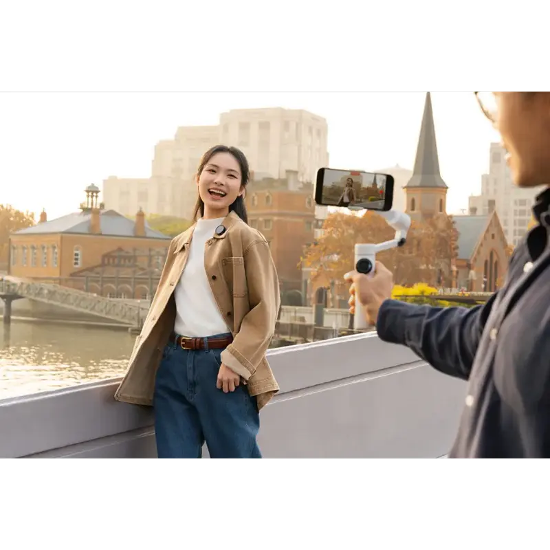 Microfon portabil pentru înregistrare vocală Insta360 Mic Pro (2 TX + 1 RX), Fără fir, Negru Microfon portabil pentru înregistrare vocală Insta360 Mic Pro (2 TX + 1 RX), Fără fir, Negru