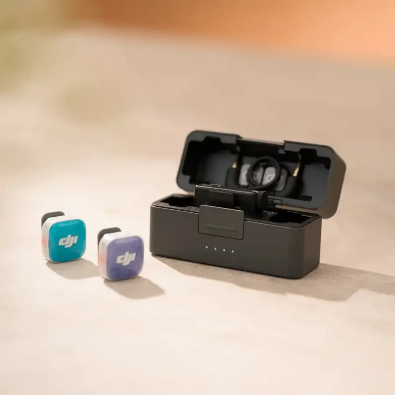 DJI Mic Mini 2S (2TX + 1RX + Charging Case), Black DJI Mic Mini 2S (2TX + 1RX + Charging Case), Black