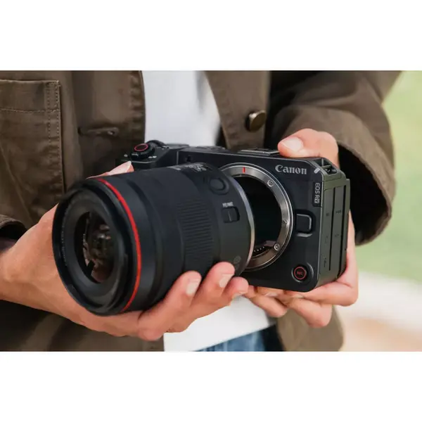 DC Canon EOS R6 V & RF 20-50mm f/4 L IS USM PZ KIT DC Canon EOS R6 V & RF 20-50mm f/4 L IS USM PZ KIT